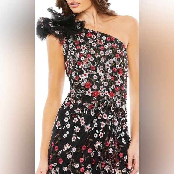 MAC DUGGAL 20331 NWT Embellished Ruffled One Shoulder A Line Gown - Picture 4 of 8